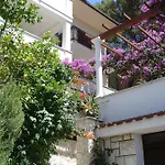 By The Sea - 11895 * Τρογκίρ