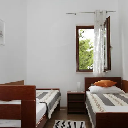 By The Sea - 11895 Traù